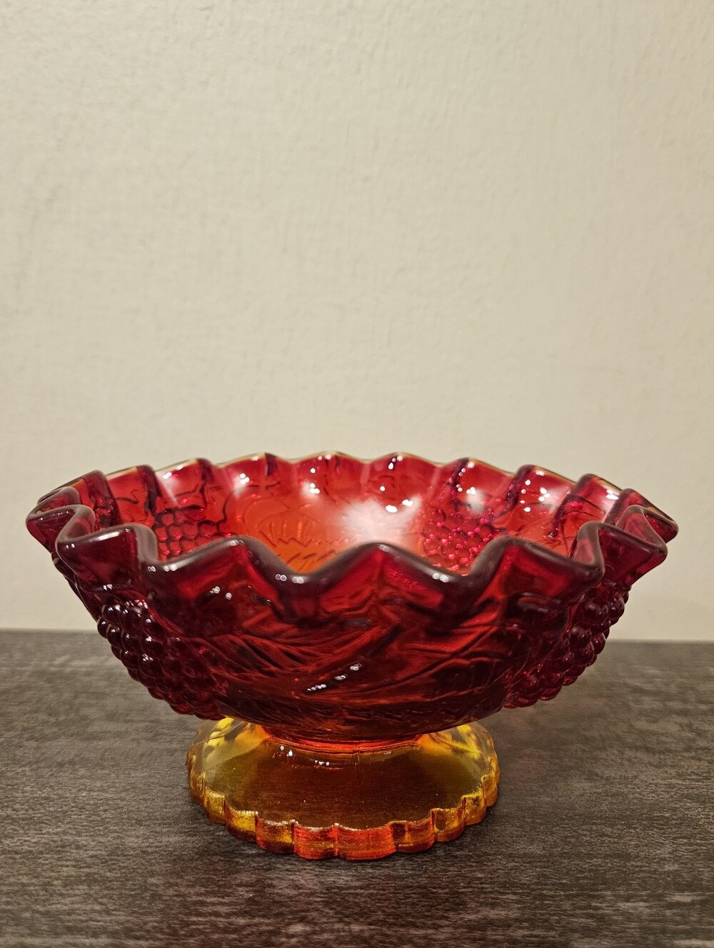 Vintage L.E. Smith Amberina Glass Harvest Grapes Pedestal Bowl